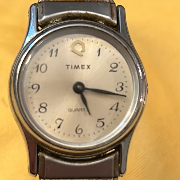 Vintage Timex watch not working silver tone stretch bracelet speidel USA - Picture 2 of 6
